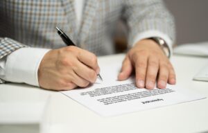 債務整理は契約前に確認すべきことは？